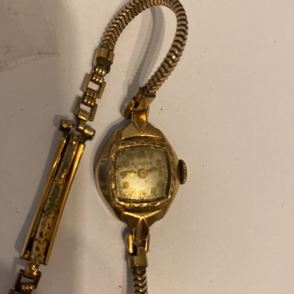 Vintage Bulova Fifth Ave. NewYork 10K rolled gold plated 17 jeweled watch. - Picture 4 of 5